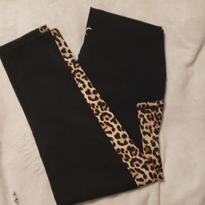 Zyia Leppard Pocket Leggings